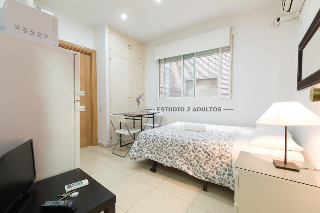 Apartamentos Arapiles Madrid Exterior photo