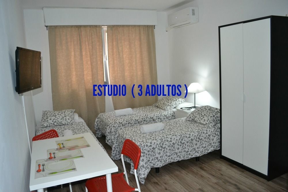 Apartamentos Arapiles Madrid Exterior photo